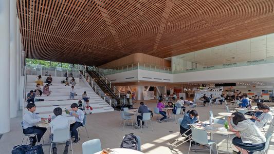 大宮区役所・大宮図書館